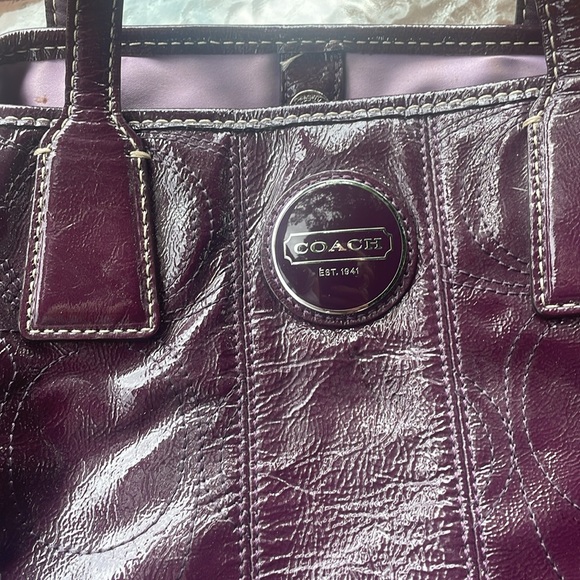 Coach Purse 👛 Make Offers 😃 - Picture 3 of 8